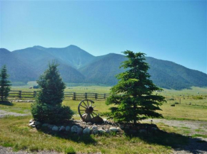 Peaceful and Cozy Cabin Stay for Last of Summer!, Boise